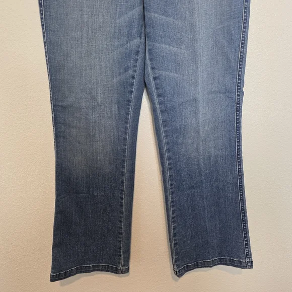NWT SPANX Kick Flare Crop Jeans In Vintage Indigo Sz Medium - Picture 7 of 9